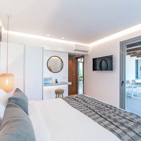 Levanta Villa Gennadi