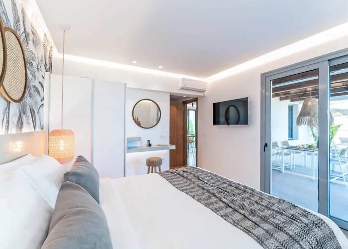 Levanta Villa Gennadi